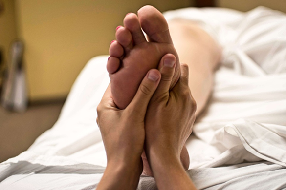 Foot Reflexology - With Shoulder and Back Massage